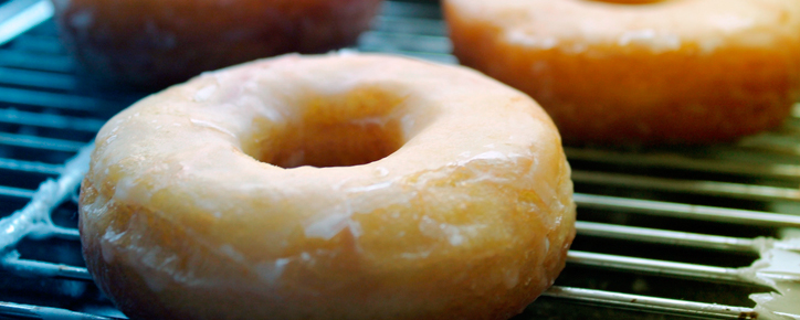 Prepara-Donuts-con-mantequilla-y-levadura